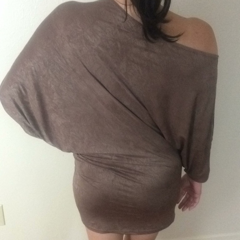 Dress - Picture 2 of 3